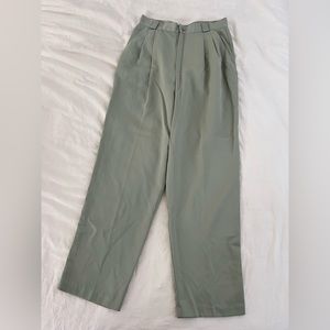 Vintage olive green pleated pants